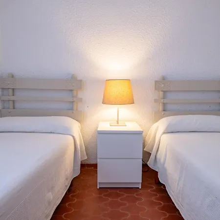Sr-16 Sa Riera 6 Pax Apartment Begur